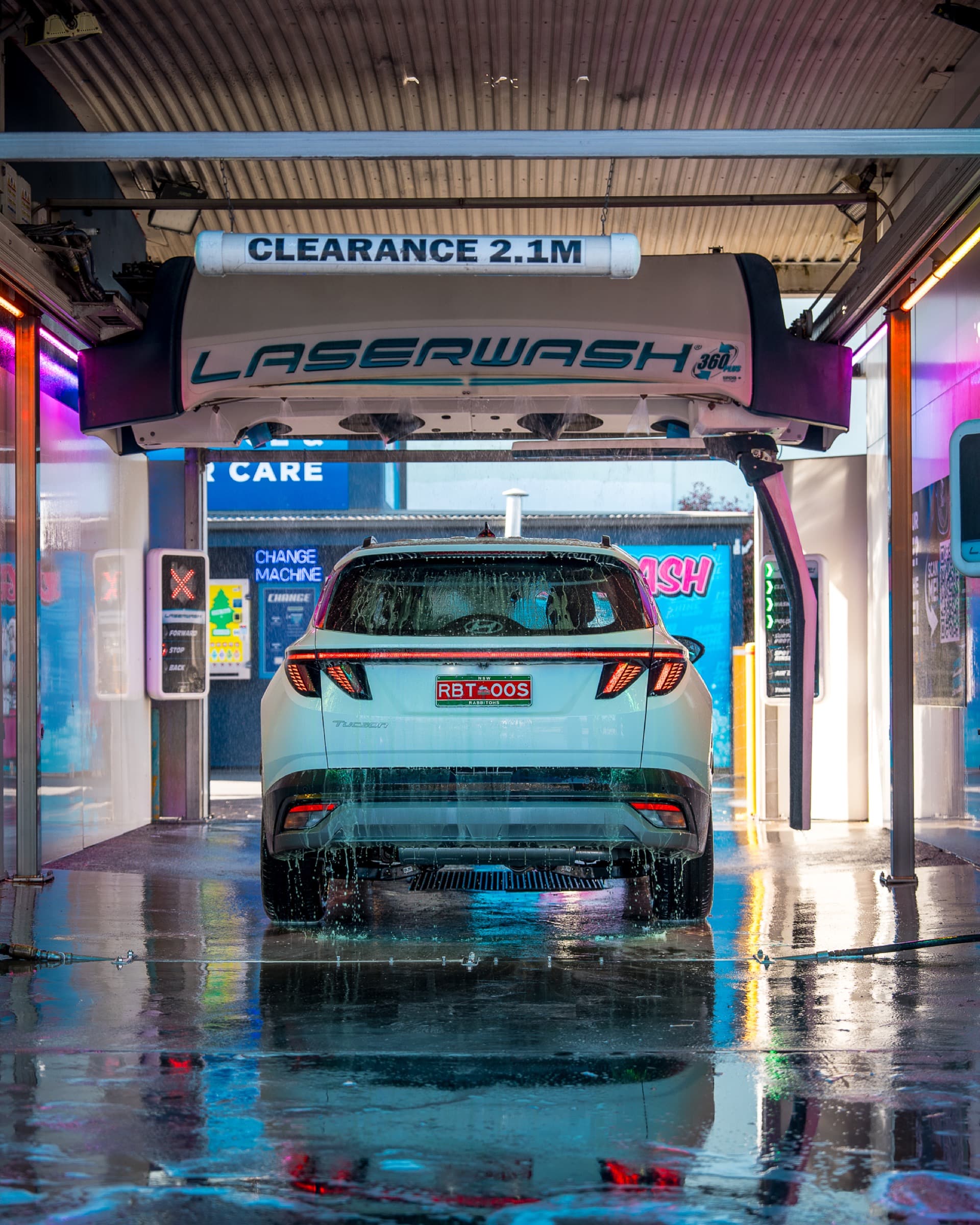 Maxishine touchless auto wash bays. Laserwash 360